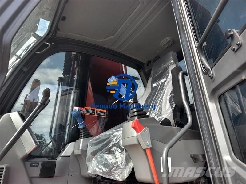 Doosan DX 225 LCA 大型油圧ショベル12t以上（パワーショベル・ユンボ）