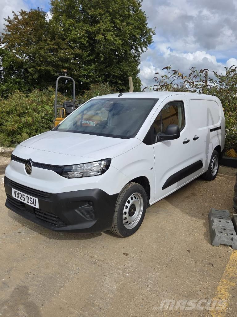  Citreon Berlingo パネルバン
