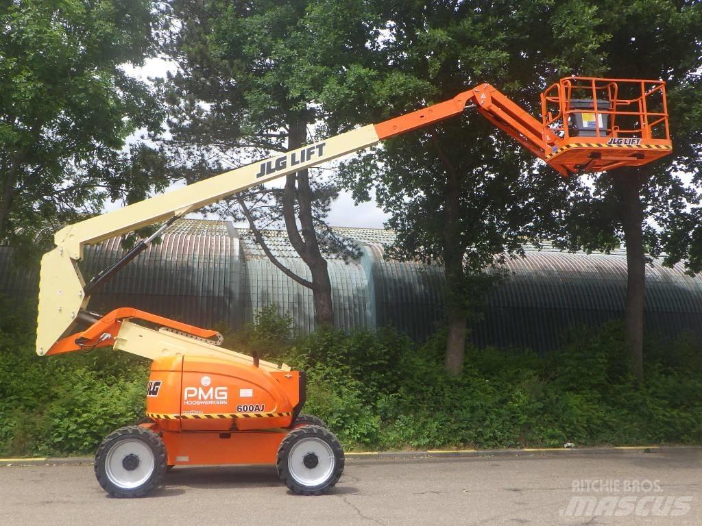 JLG 600AJ ブームリフト　屈伸型