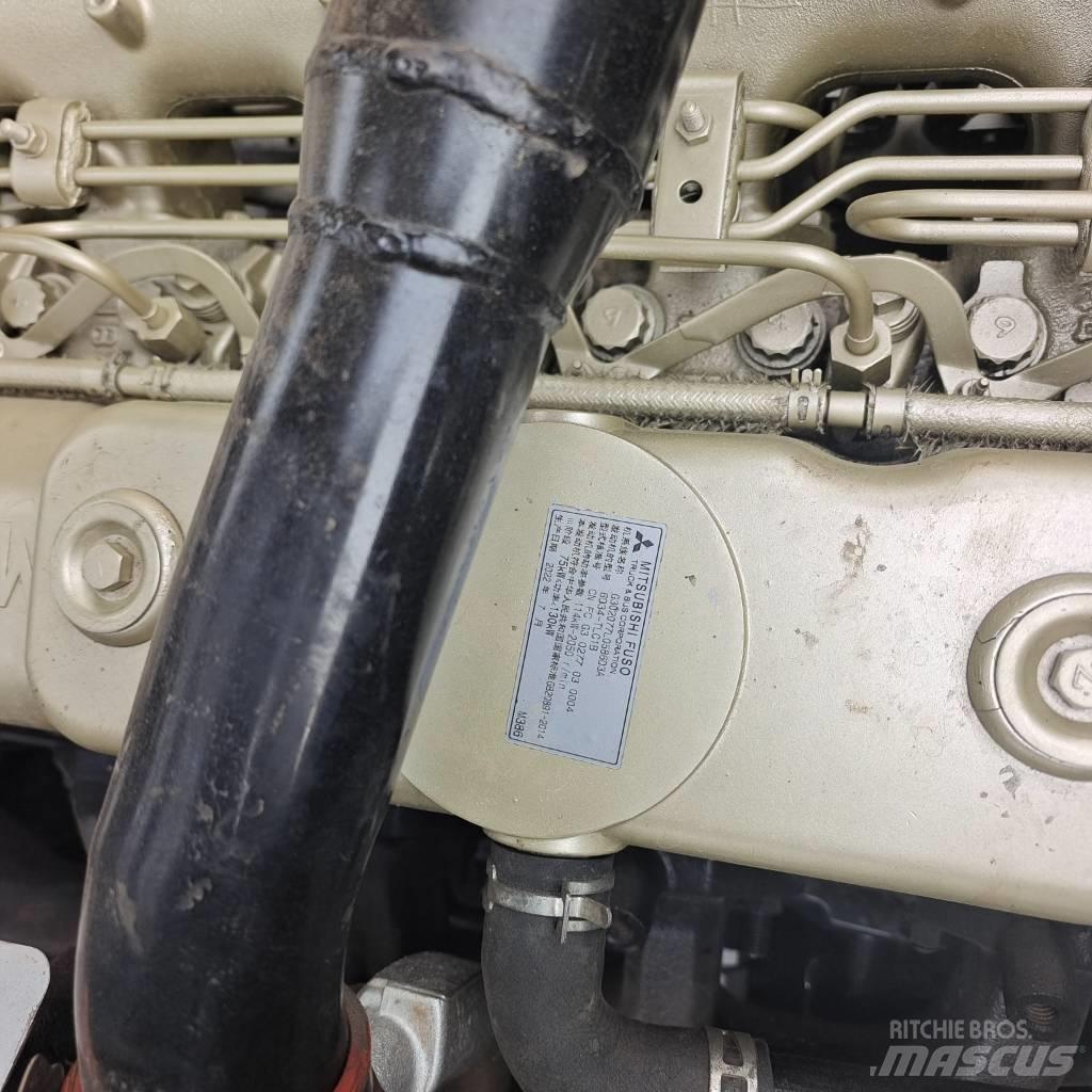 Sany SY 215 C 大型油圧ショベル12t以上（パワーショベル・ユンボ）