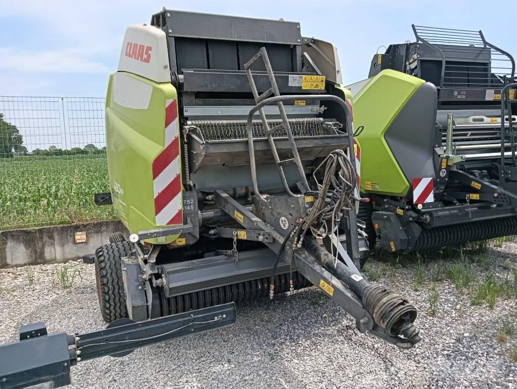 CLAAS Variant 480 RF ラウンドベーラー