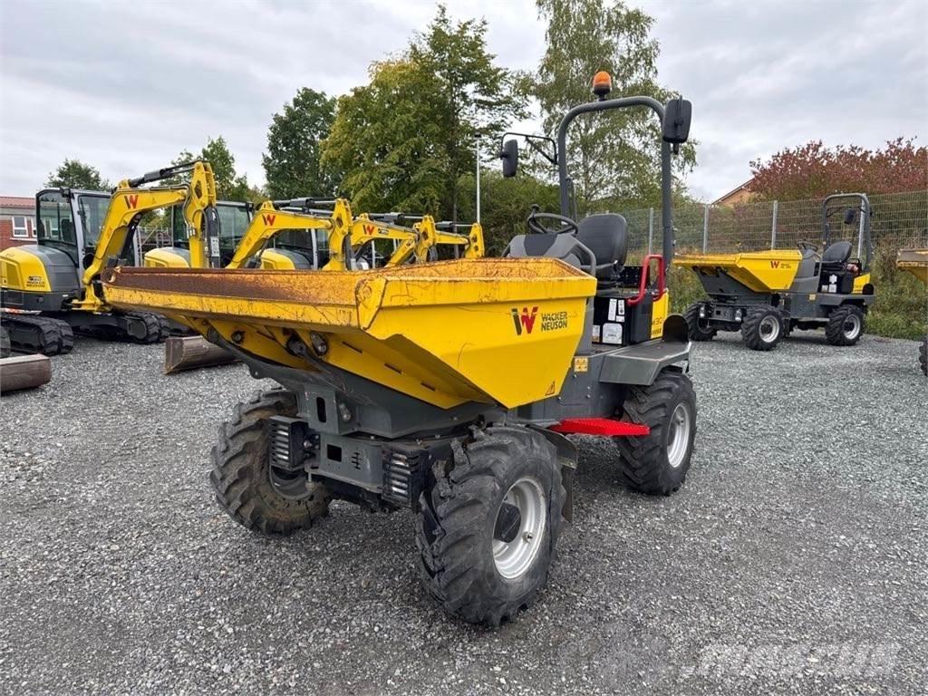 Wacker Neuson DW30 サイト　ダンプ
