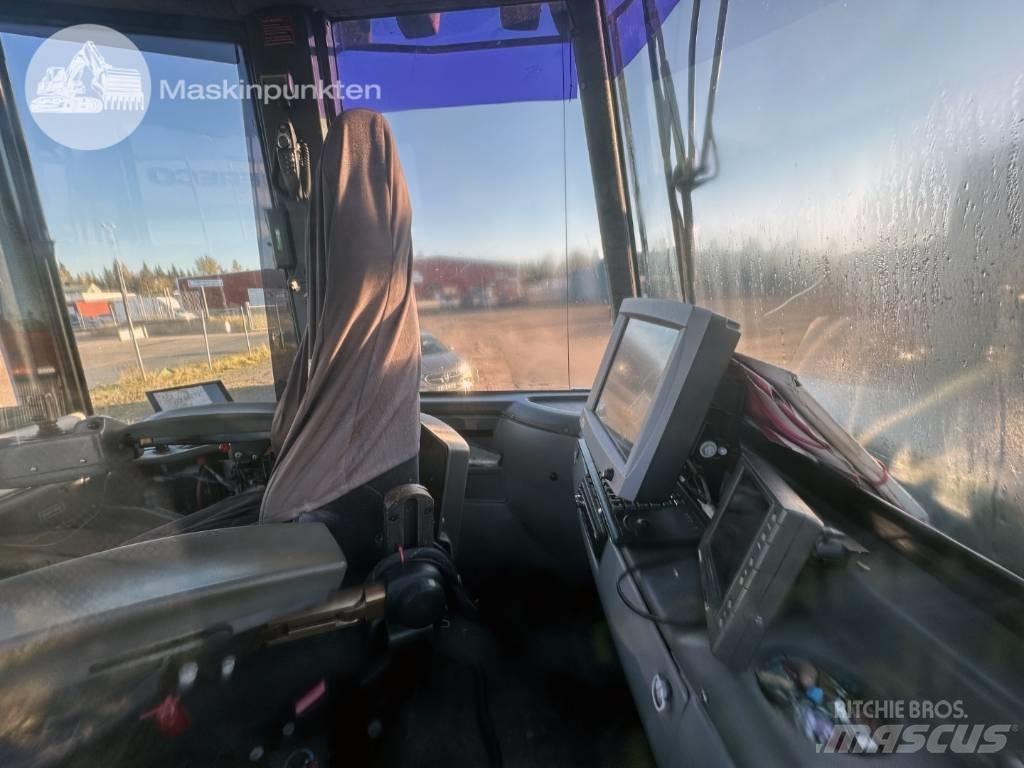 Valmet 890.3 フォワーダー