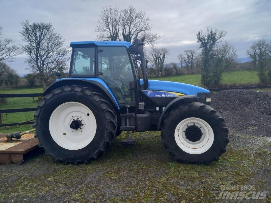 New Holland TM 165 トラクター