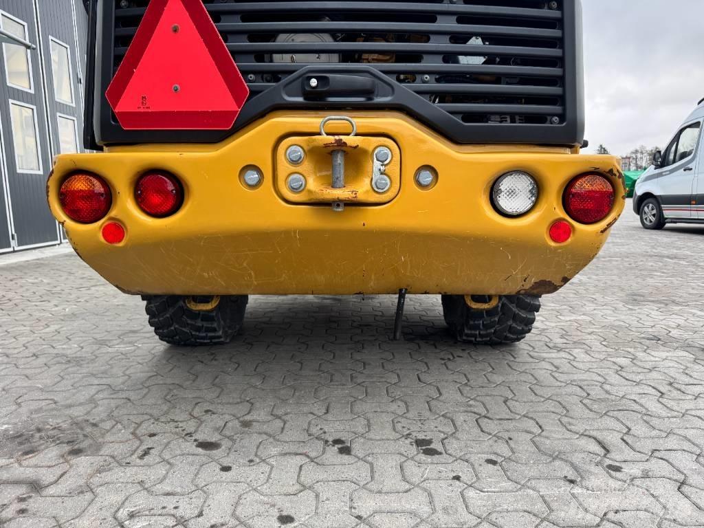 CAT 906M 35 km/h ホイールローダー・タイヤショベル