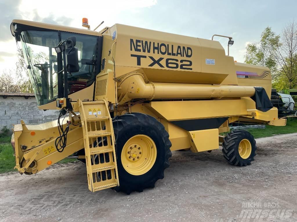 New Holland TX 62 コンバイン