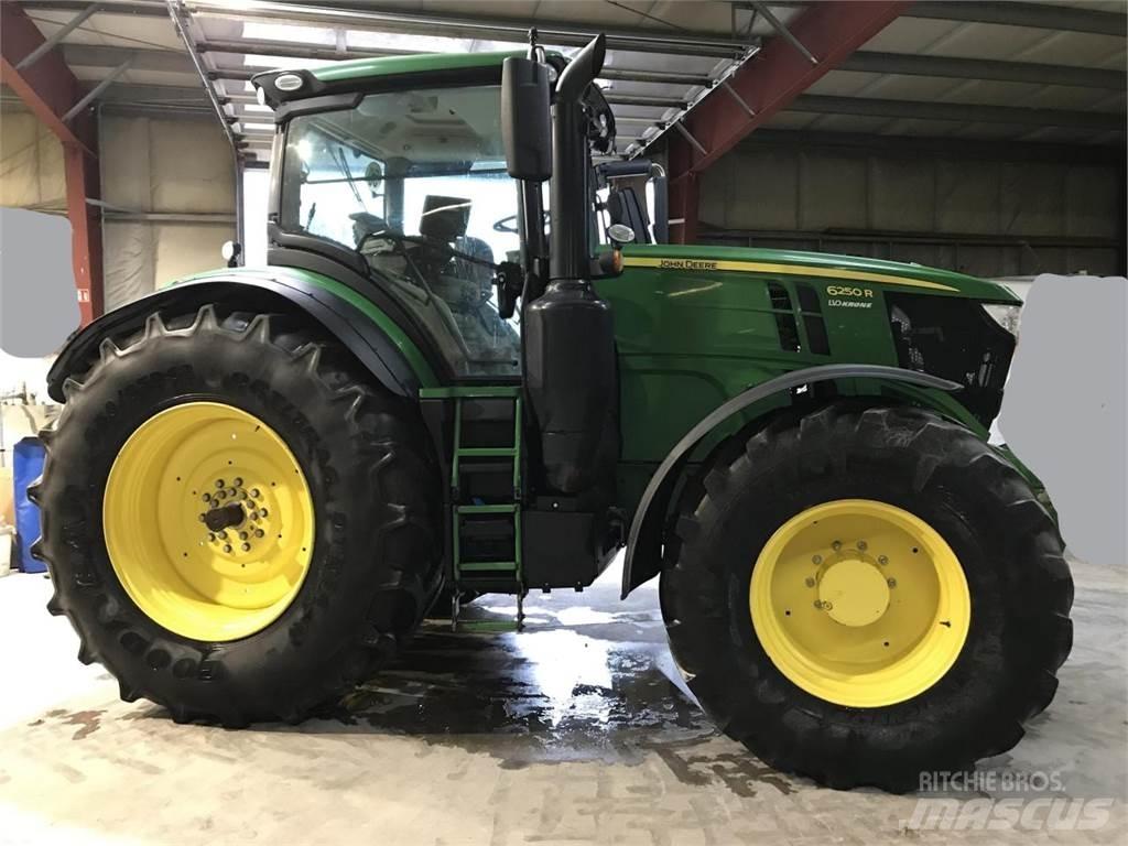 John Deere 6250R トラクター