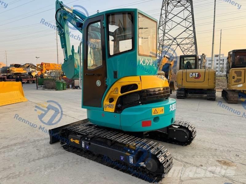 Kubota U 25 ミニ油圧ショベル 7t以下（ミニユンボ・ミニディガー）