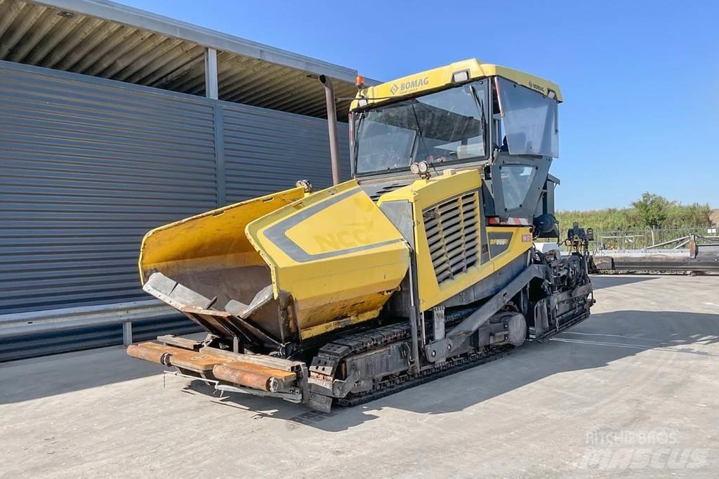 Bomag BF 700 C-2 アスファルトフィニッシャ