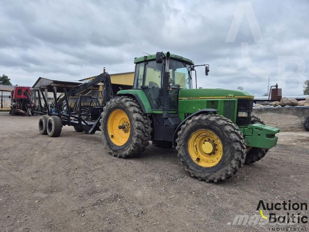 John Deere 7700 フォワーダー