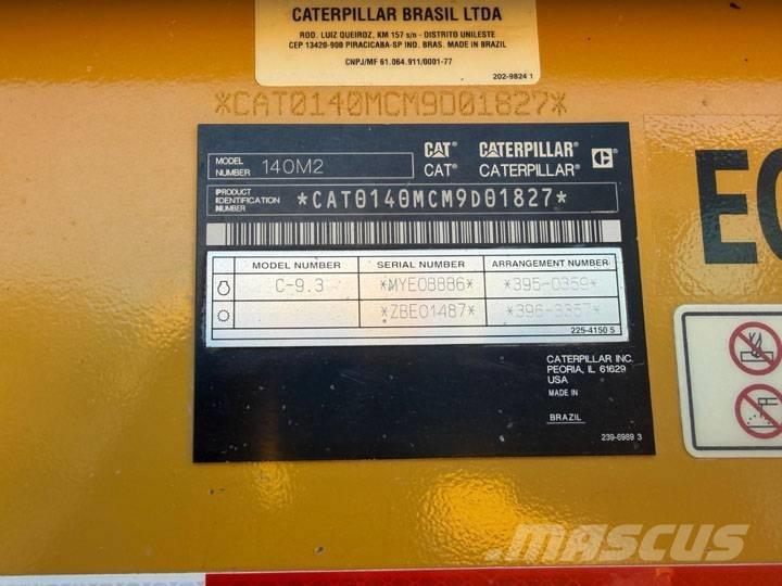 CAT 140 M 2 モーターグレーダー