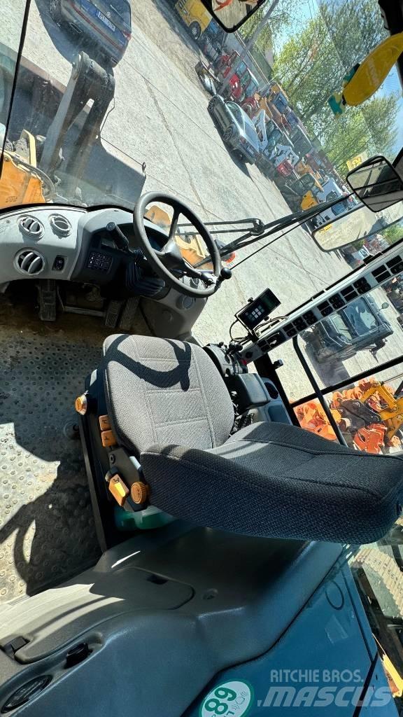 Volvo L 90 F ホイールローダー・タイヤショベル