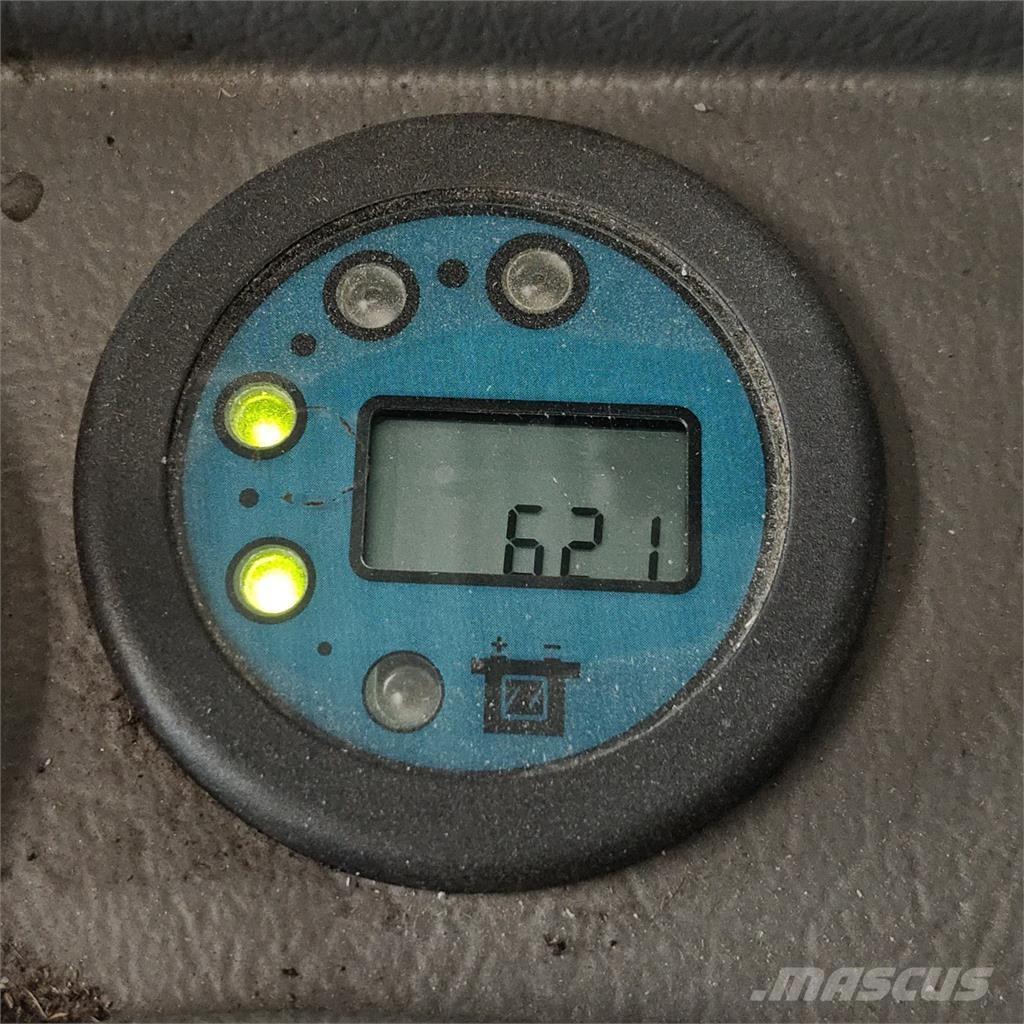 Atlet ATF 自走式スタッカー