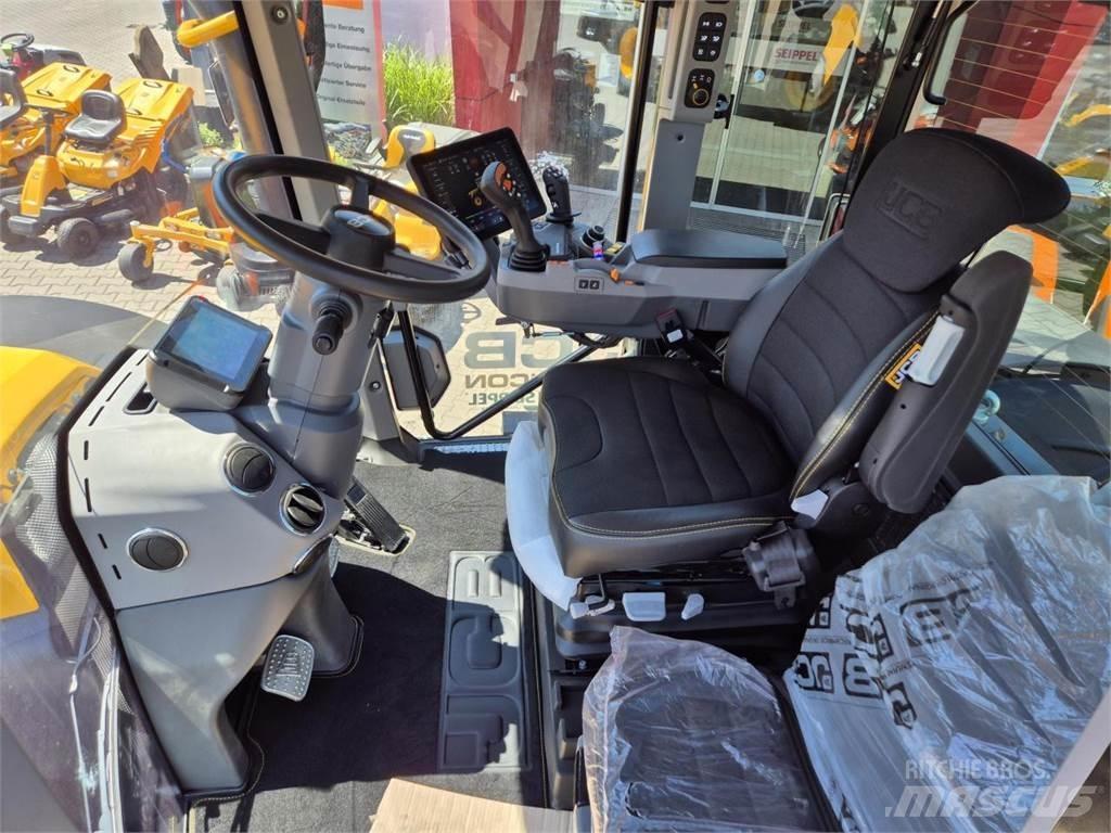 JCB FASTRAC 4220 トラクター