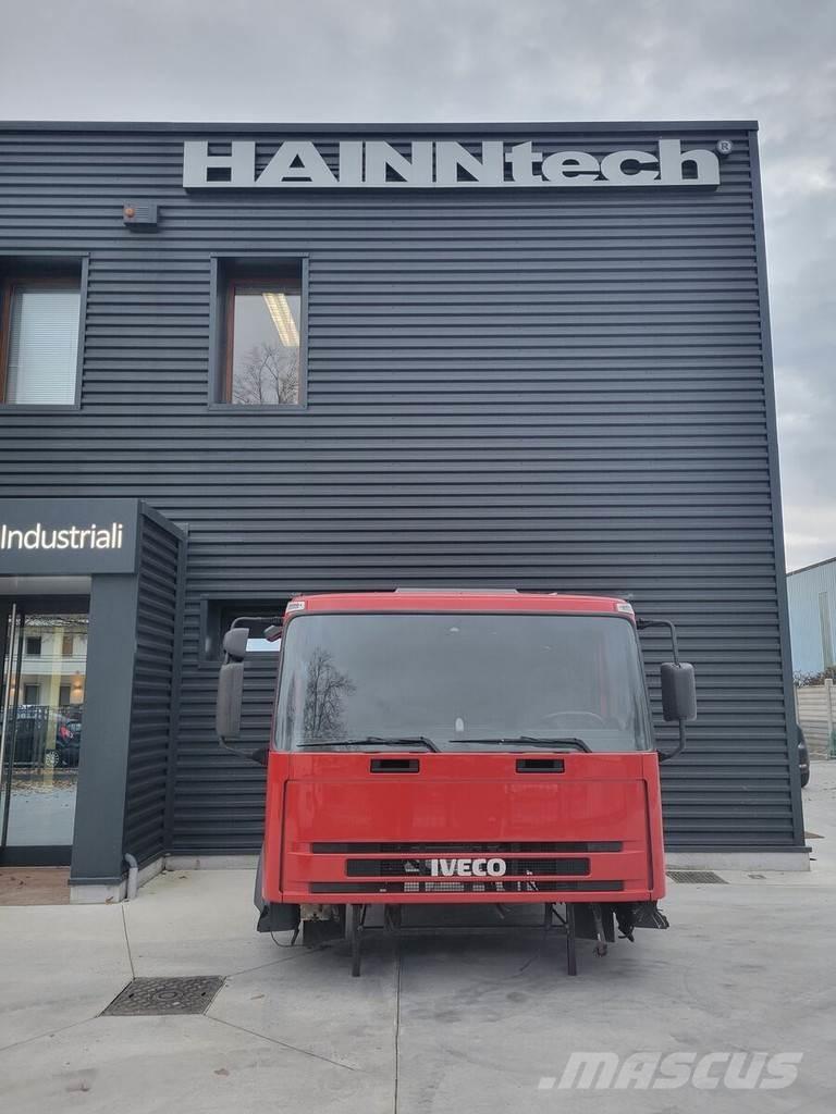 Iveco Eurotech キャビン及び内装