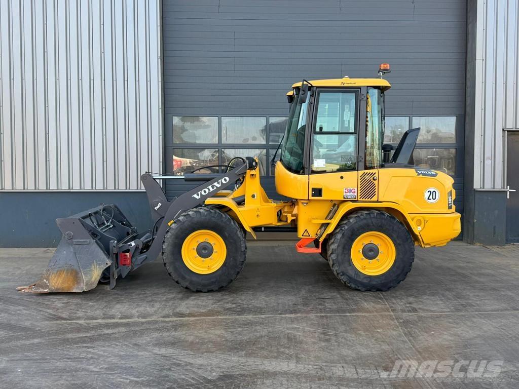 Volvo L30G ホイールローダー・タイヤショベル