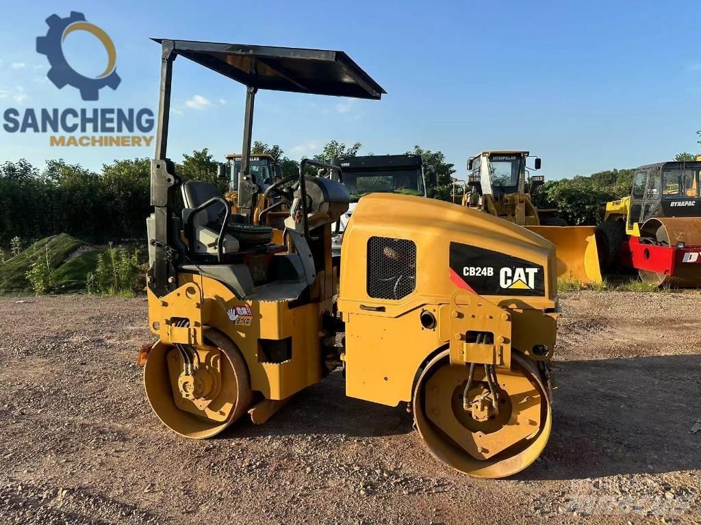 CAT CB 24 B タンデムローラ