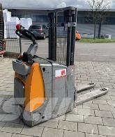 Still EXD-SF20 自走式スタッカー