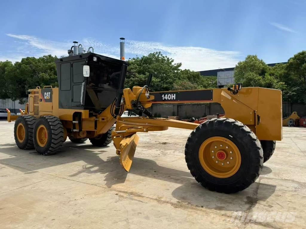 CAT 140 H モーターグレーダー
