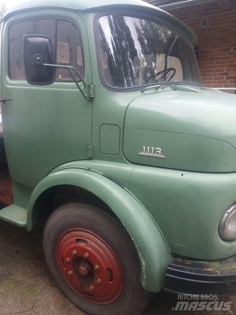Mercedes-Benz 1113 ダンプ