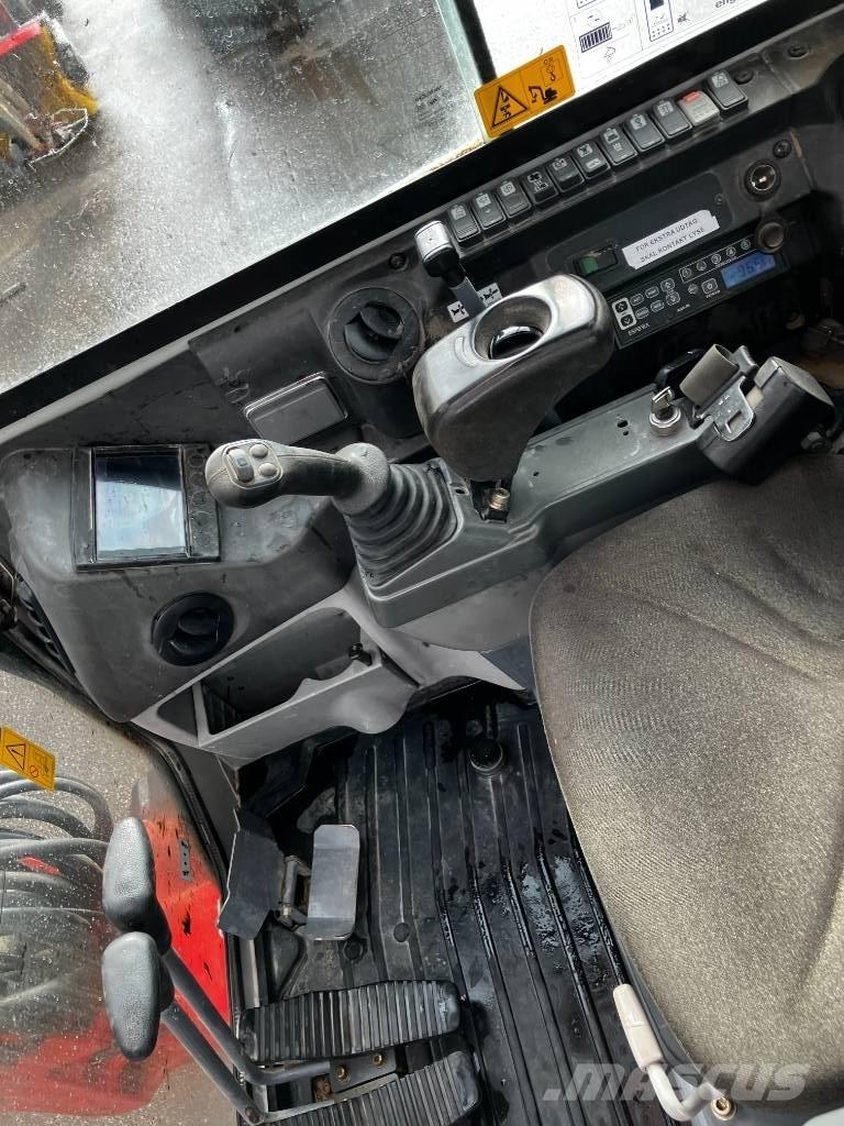 Takeuchi TB 230 ミニ油圧ショベル 7t以下（ミニユンボ・ミニディガー）