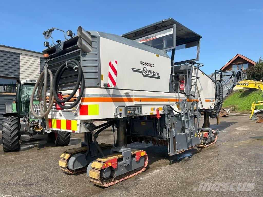 Wirtgen W 210i アスファルトコールドミリングマシーン