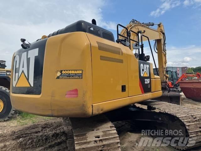 CAT 326 F L 大型油圧ショベル12t以上（パワーショベル・ユンボ）