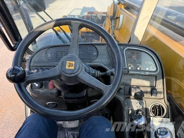 JCB 533-105 テレスコーピックハンドラー