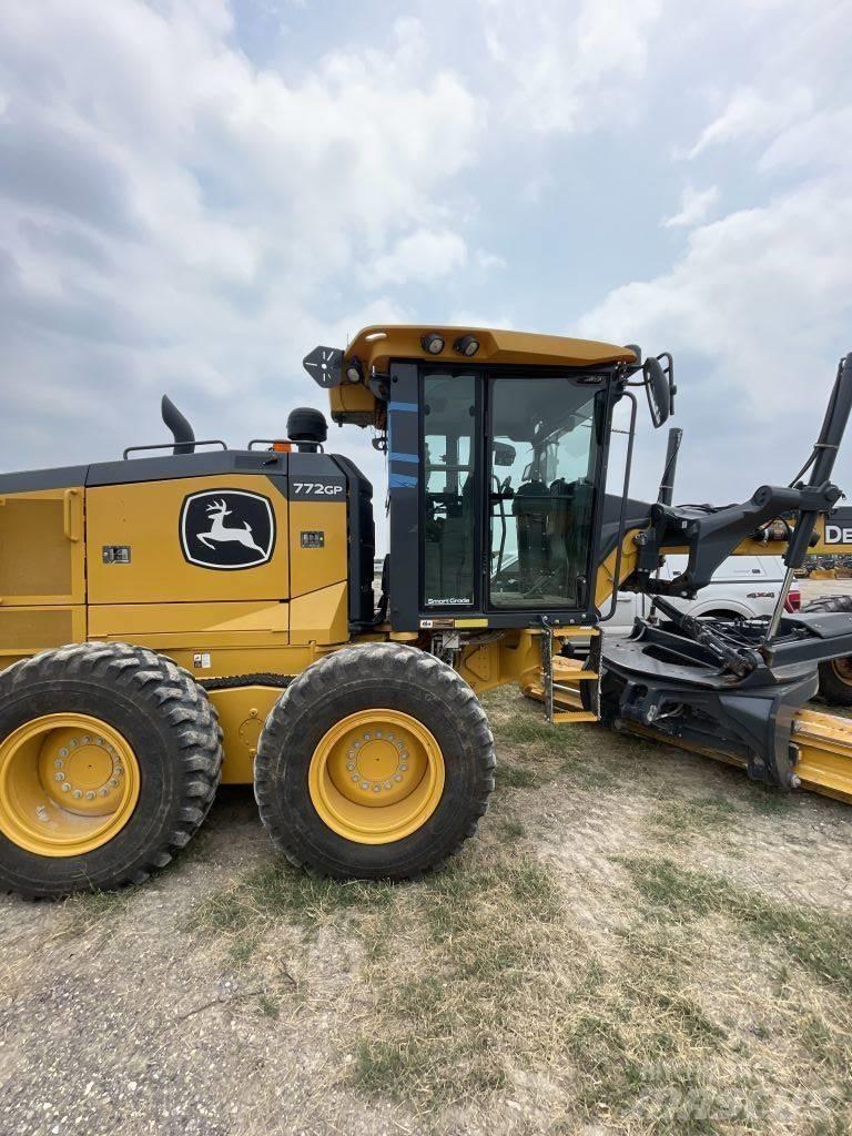 John Deere 772 GP モーターグレーダー