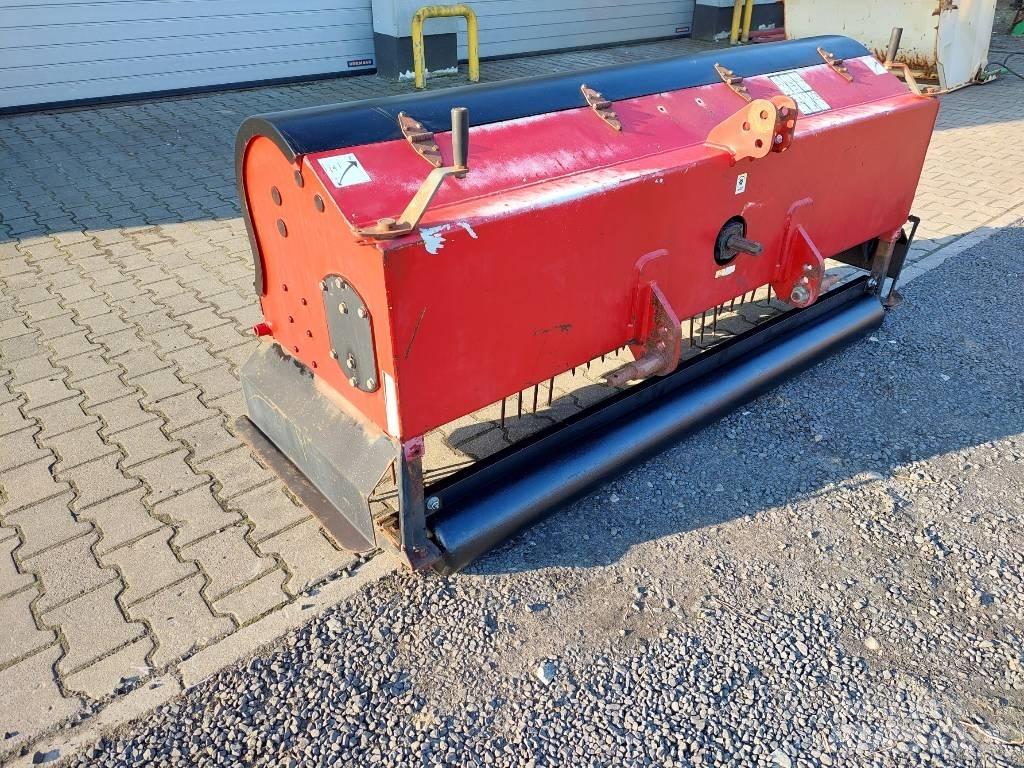 Toro Procore 880 エアレーション・サッチング機