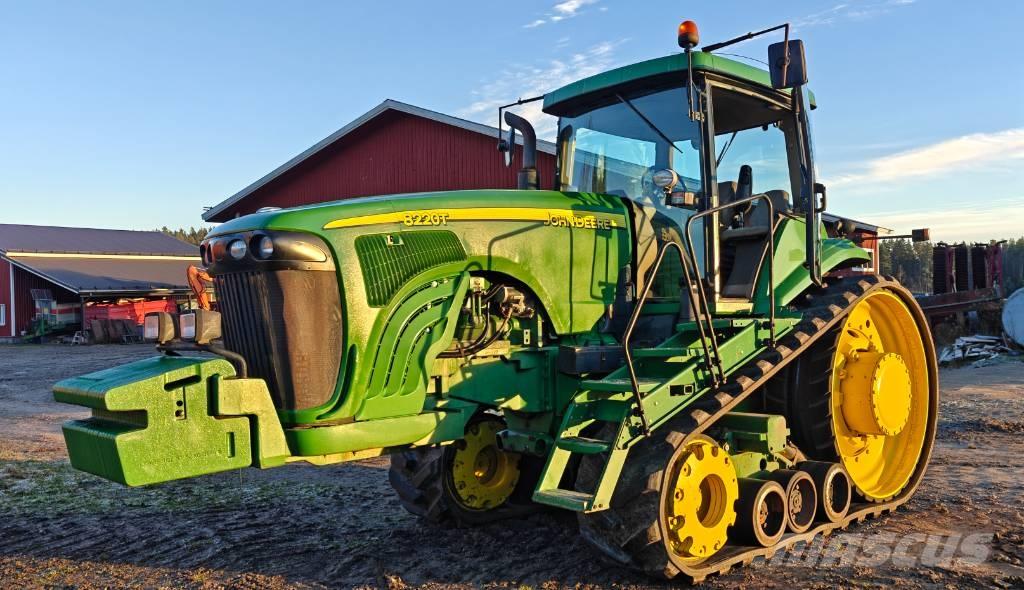 John Deere 8220 T トラクター