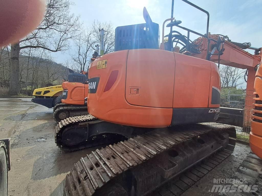 Doosan DX 235 LCR-5 大型油圧ショベル12t以上（パワーショベル・ユンボ）