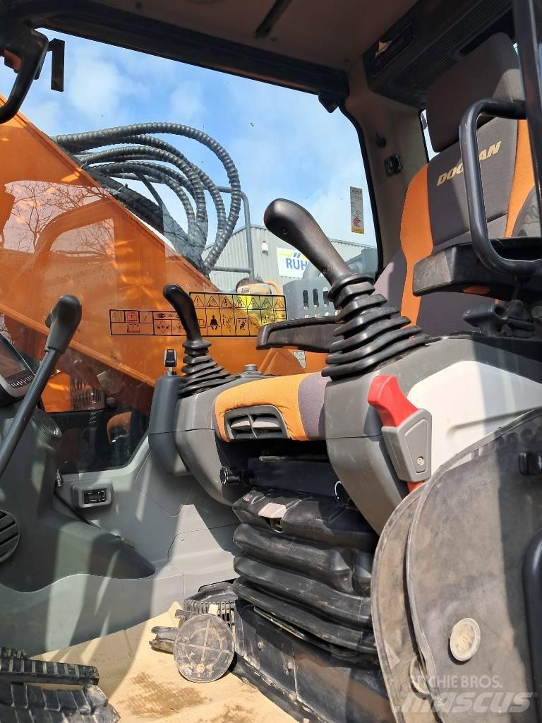 Doosan DX 235 LCR-5 大型油圧ショベル12t以上（パワーショベル・ユンボ）