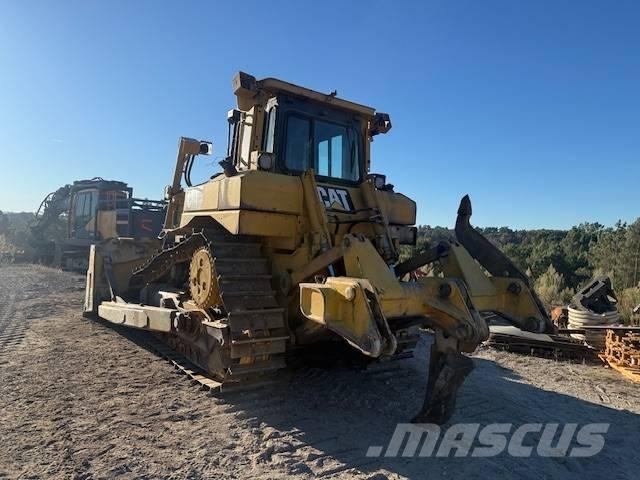 CAT D 6 T XL ブルドーザー