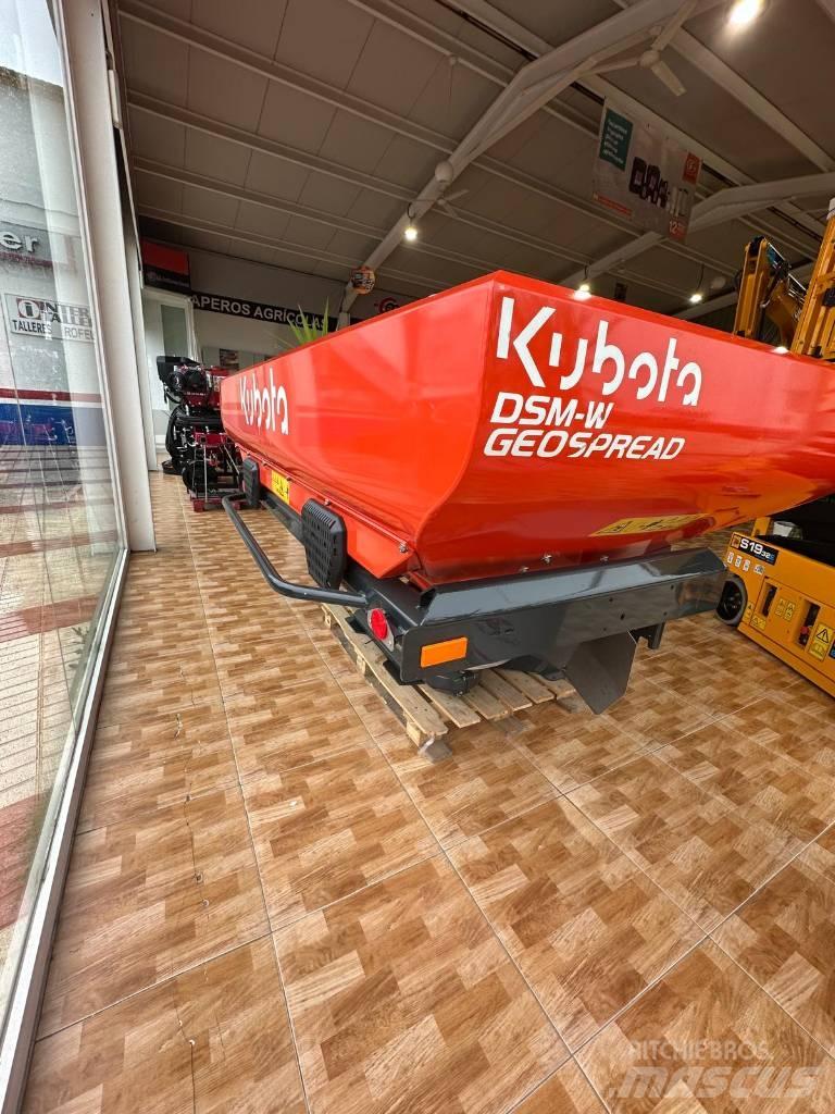 Kubota DSM-W 1300 ミネラル散布機