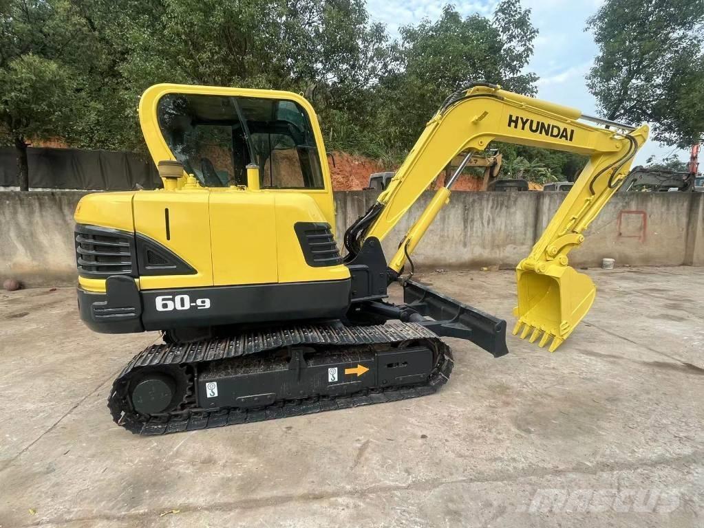 Hyundai R60-9 大型油圧ショベル12t以上（パワーショベル・ユンボ）