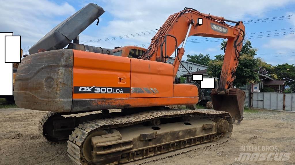 Doosan DX 300 LCA 大型油圧ショベル12t以上（パワーショベル・ユンボ）
