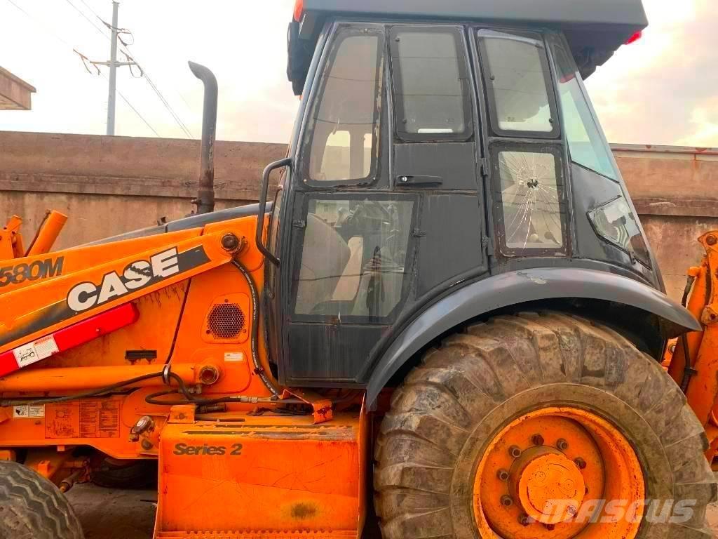 CASE 580 M バックホーローダー