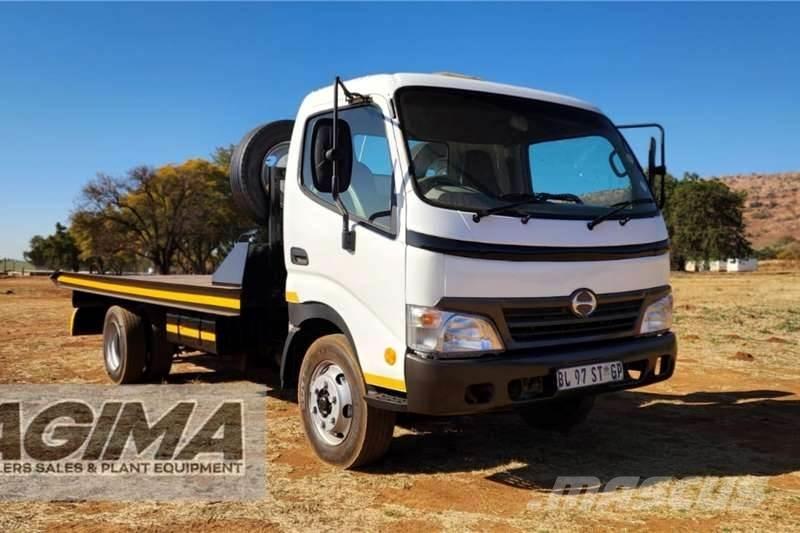 Hino 300 Roll Back その他トラック