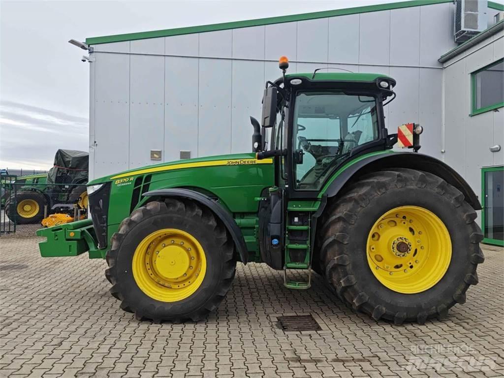 John Deere 8370R トラクター