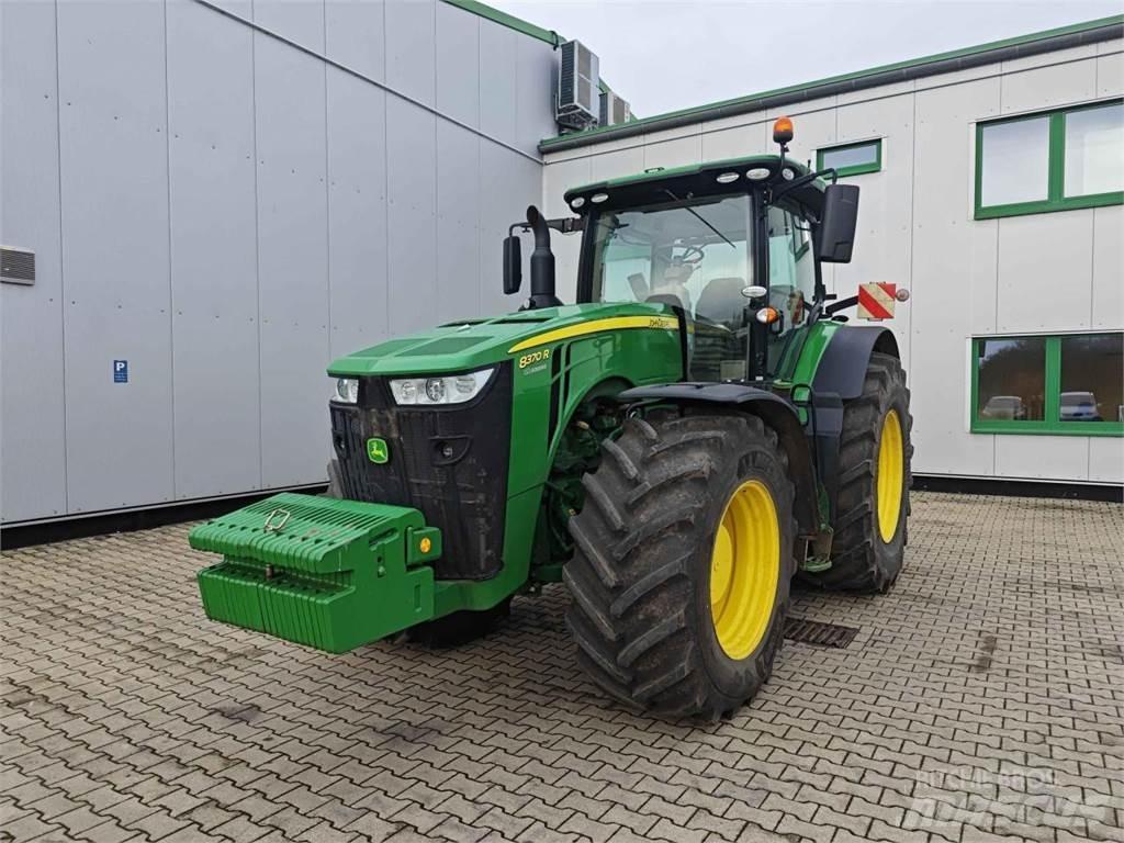 John Deere 8370R トラクター