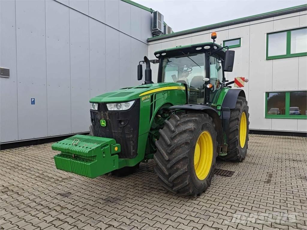 John Deere 8370R トラクター
