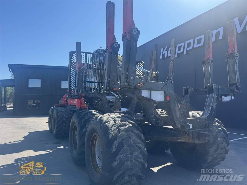 Komatsu 895 フォワーダー