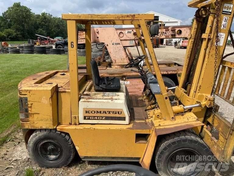 Komatsu FG 40ZT-4 フォークリフト - その他