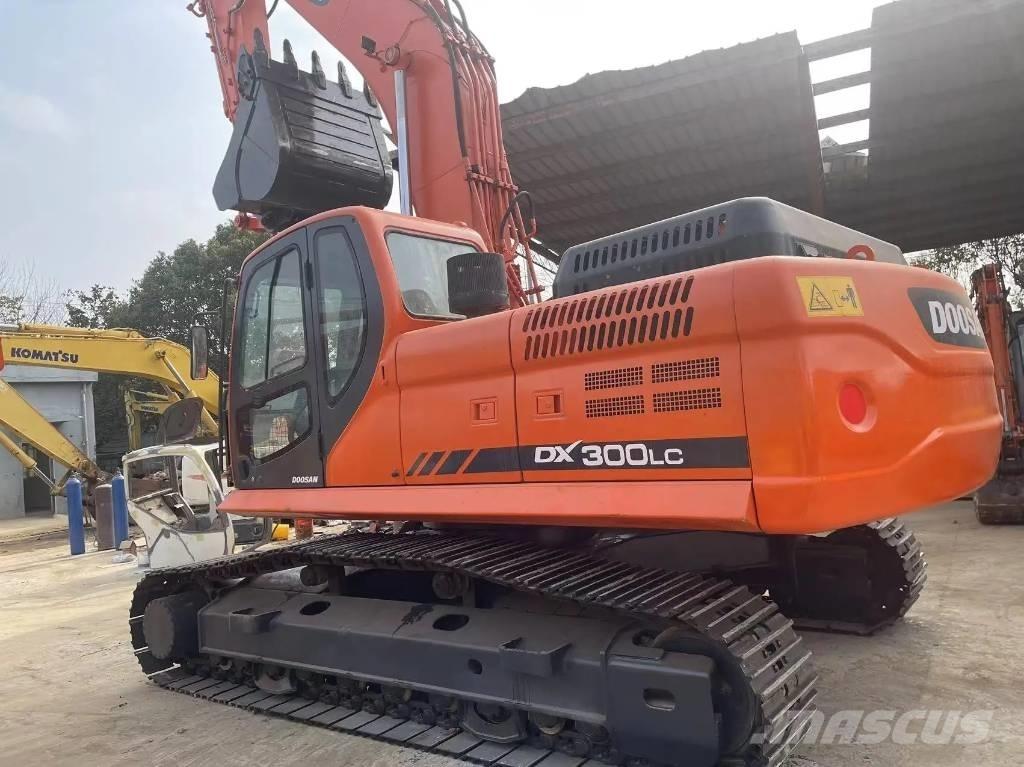 Doosan DX300LC 大型油圧ショベル12t以上（パワーショベル・ユンボ）