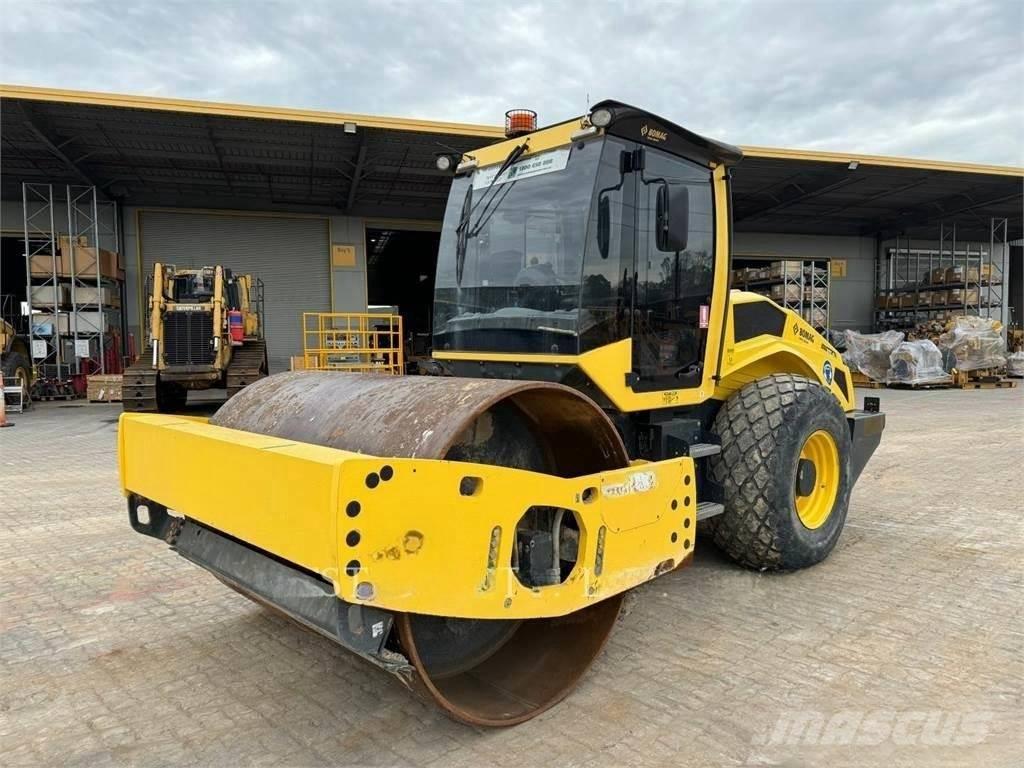 BMW 213D 振動ローラ