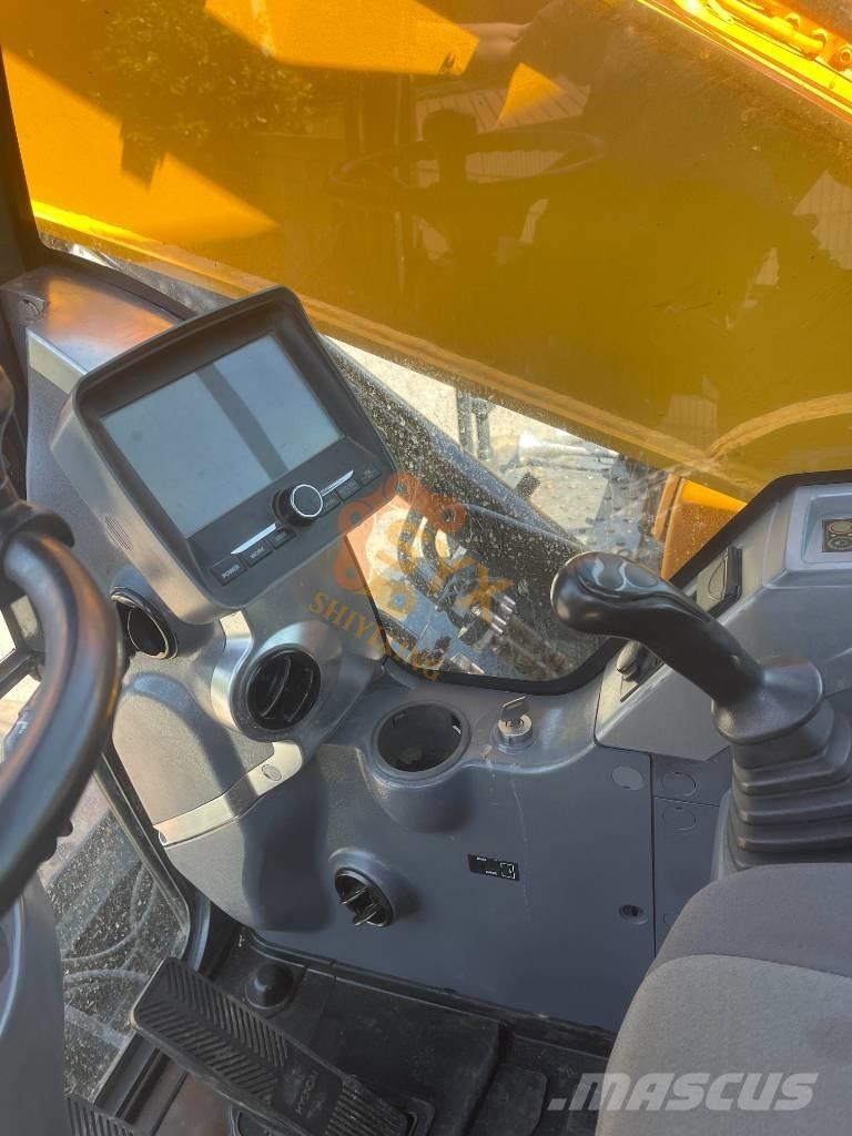 Hyundai R210W-9 ホイール式油圧ショベル（パワーショベル・ユンボ・バックホー）