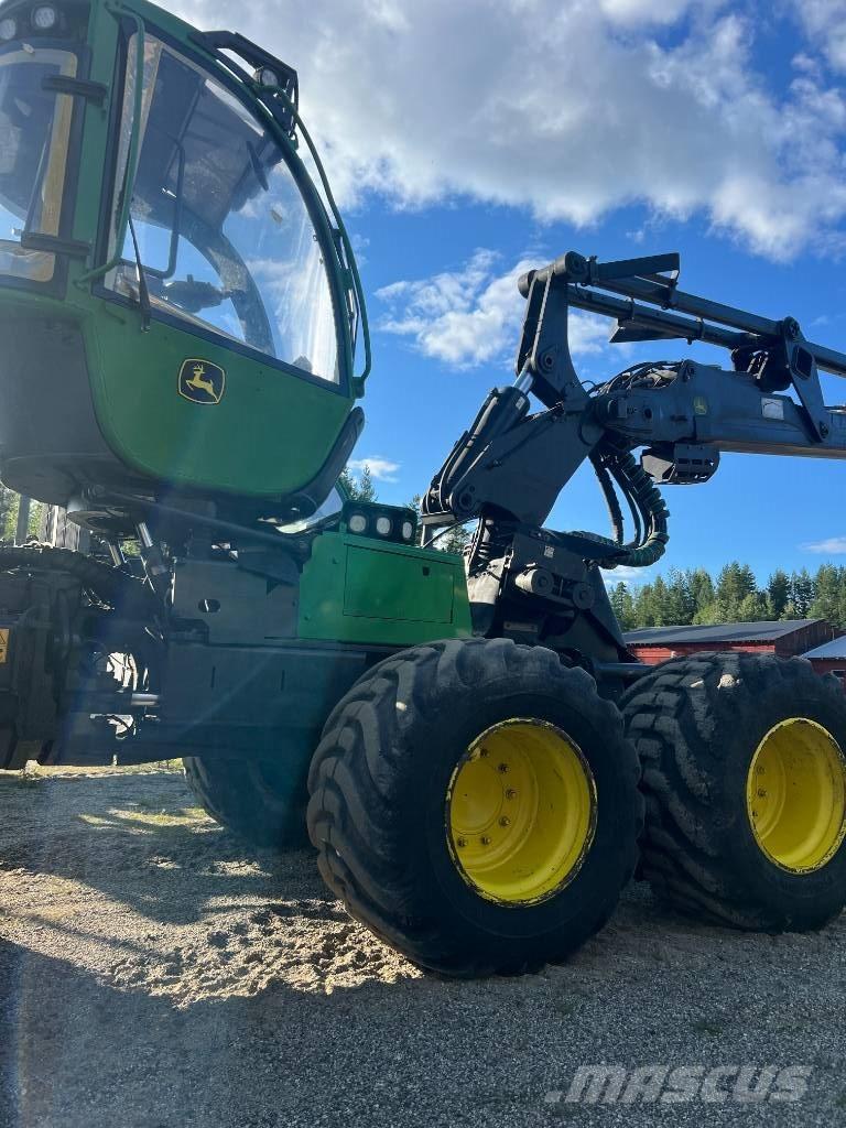 John Deere 1170 E ハーベスター