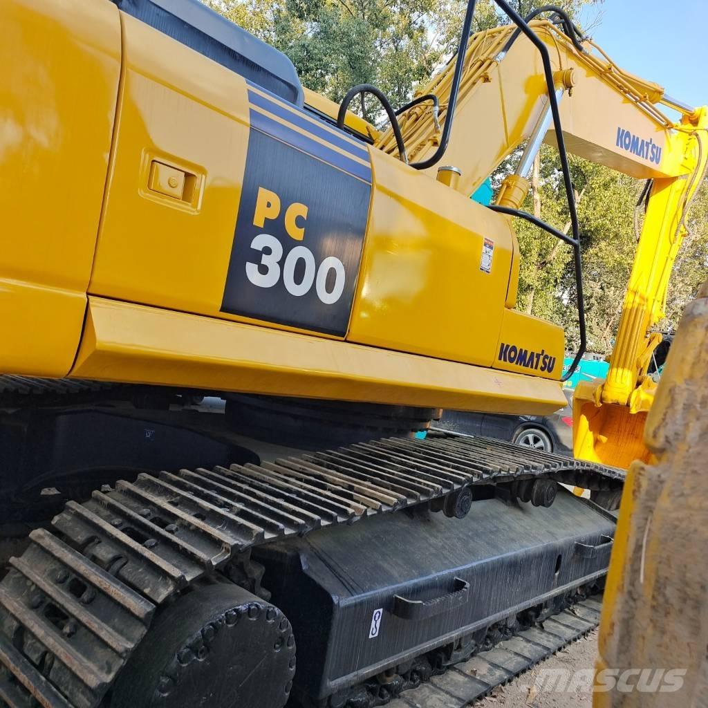 Komatsu PC 300 大型油圧ショベル12t以上（パワーショベル・ユンボ）