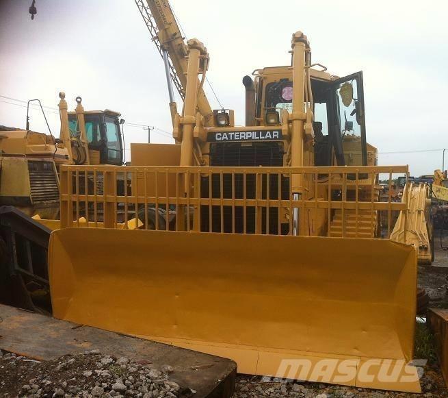 CAT D7H ブルドーザー